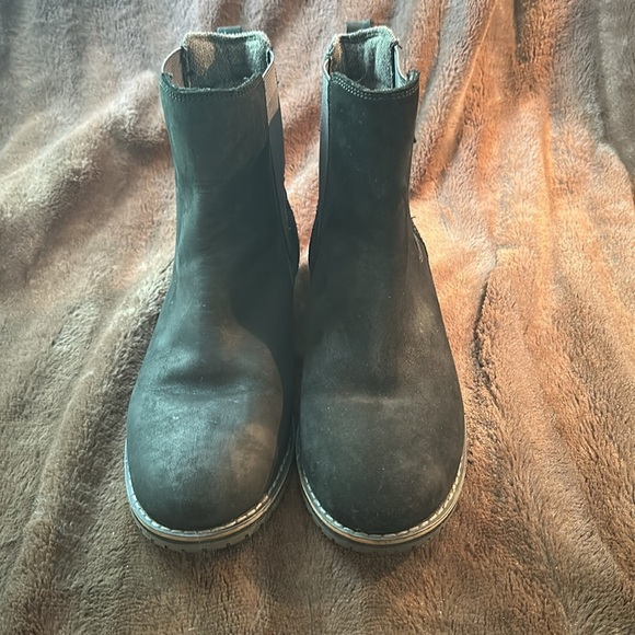 COLUMBIA Black Suede Waterproof Slip On Ankle Boot Sz 9 - Picture 2 of 14